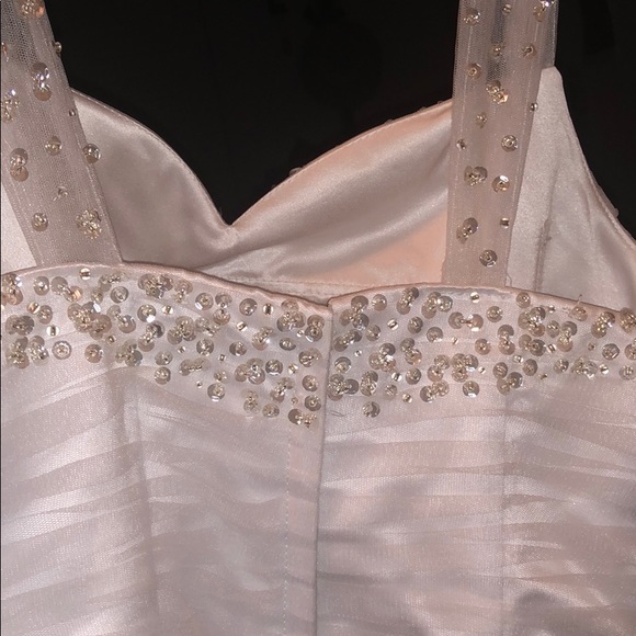 White Prom/Wedding Dress - Picture 5 of 7